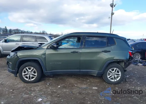 2018 Jeep Compass Sport 4X4 z USA, uszkodzony, nr VIN 3C4NJDAB7JT177689